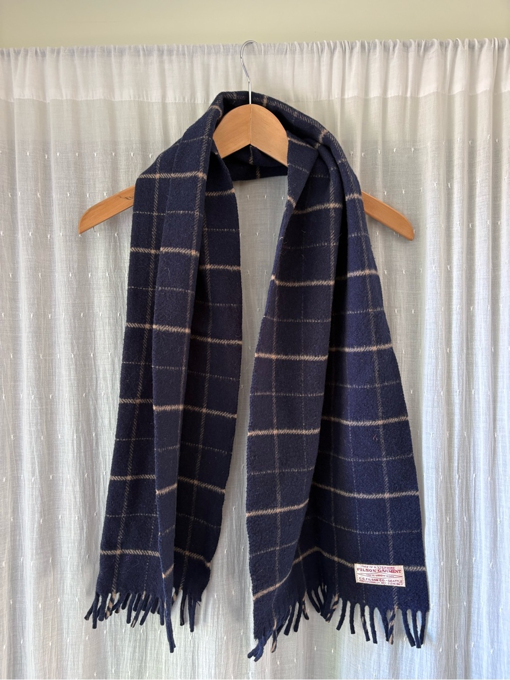 Filson Unisex Vintage 100% Virgin Wool Navy Plaid Heritage Fringe Scarf Seattle